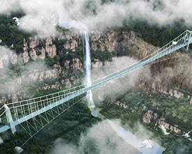玻璃吊橋